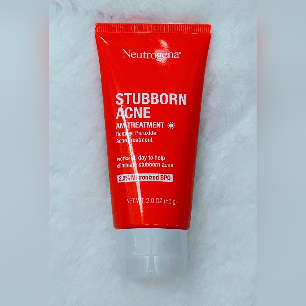 New Neutrogena Stubborn Acne AM Treatment